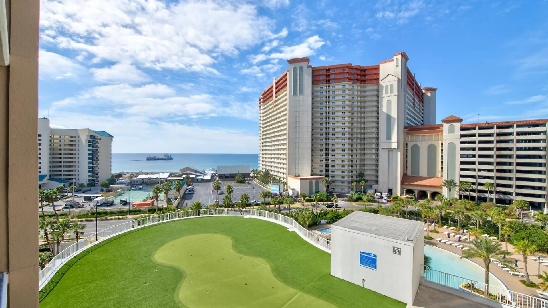 Resort Condo - 5 Pools, Hot Tub, Gym, Wi-Fi Panama City Beach Apartment